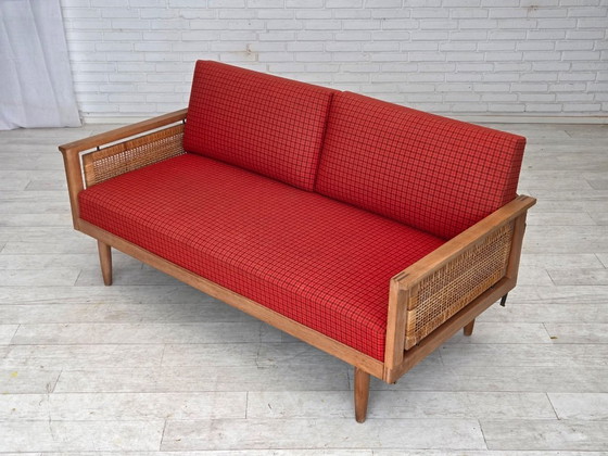Image 1 of Sofá-cama con brazos abatibles danés, década de 1970, de Illum Wikkelsø, lana para muebles.