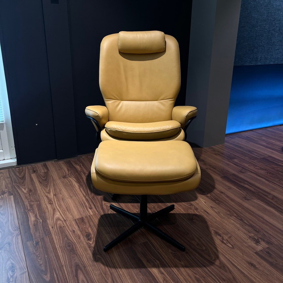 Image 1 of Sillón reclinable Stressless Rome con reposapiés