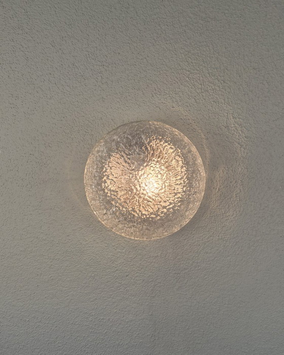 Plafoniera vintage Peill & Putzler N100 – Plafoniera a filo soffitto con vetro testurizzato, design tedesco (photo 4 of 14)