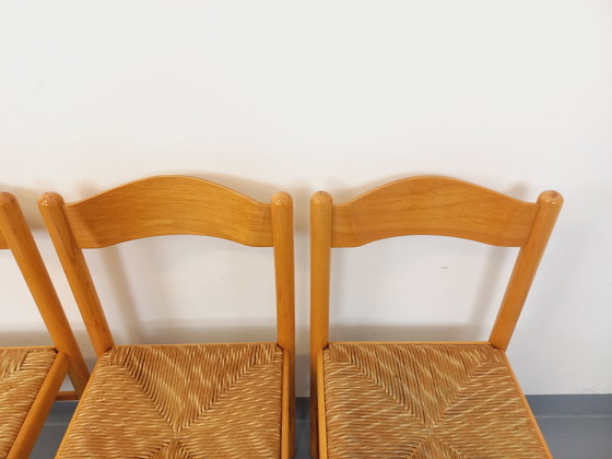 Image 1 of Suite van 4 Vintage Brutalistische stoelen in licht hout en stro uit de jaren 70 en 80