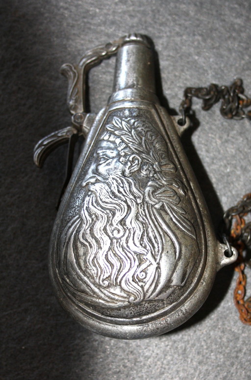 Ancienne bouteille à poudre en étain - vers 1920 | Chasse & Collection