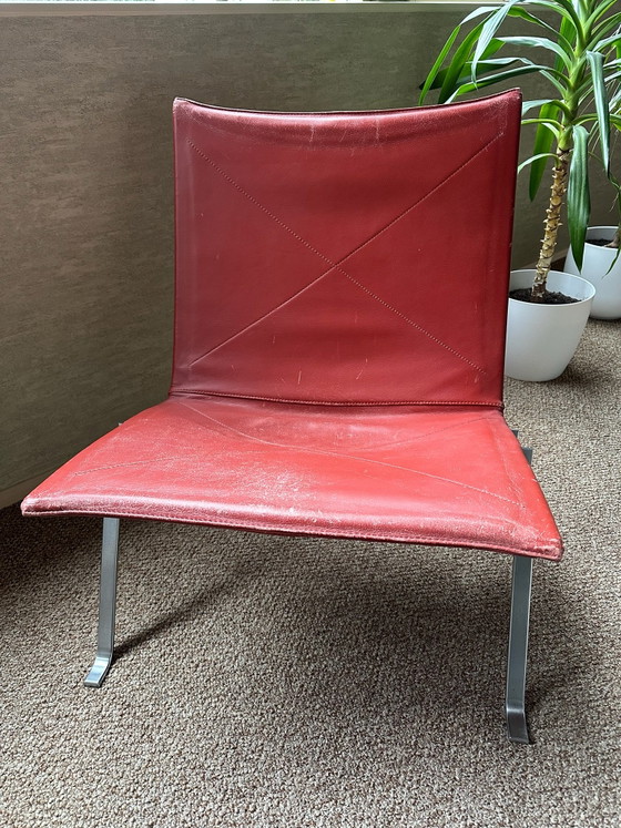 Poul Kjærholm PK 22 E. Kold Christensen Ensemble de 2 fauteuils lounge, Cuir, polished steel, Rouge (photo 6 sur 10)