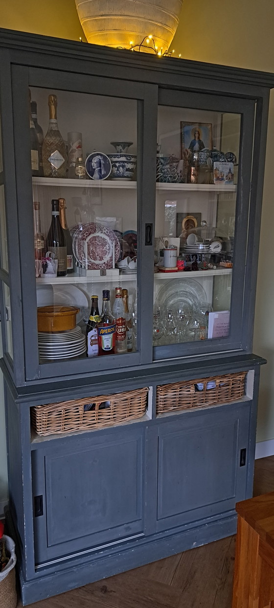 Image 1 of Vitrina aparador