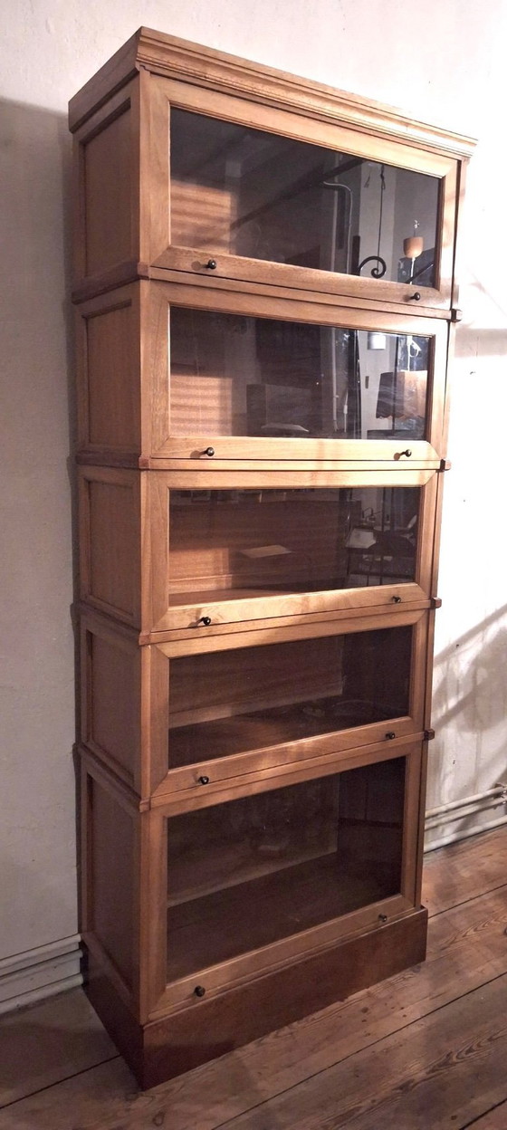 Image 1 of Globe-Wernicke Stapelbarer „Anwaltsbücherschrank“, USA 1920