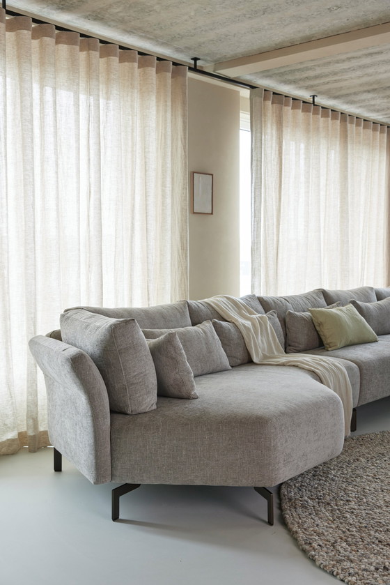 Image 1 of Flared Modular sofa QLIV