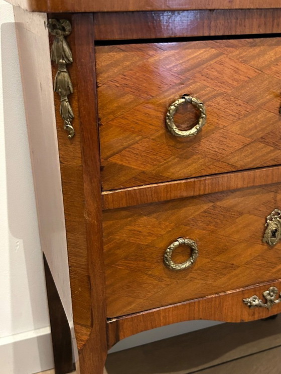 Image 1 of Bellissimo comò Luigi XVI kersenhout