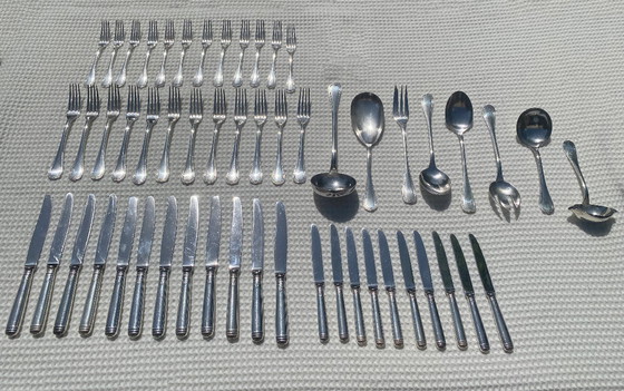 Image 1 of Christofle Malmaison Tafelservice – 12 Gedecke + Servierteile – versilbert