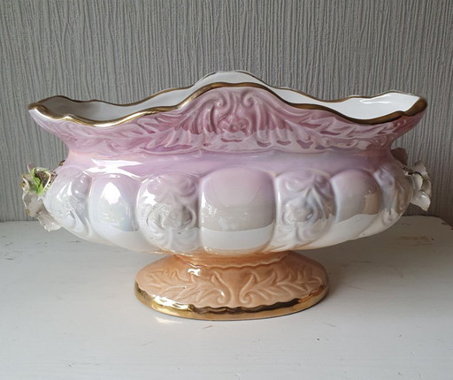 Elegant Bequet Quaregnon style jardinière - pink/white with gold finish