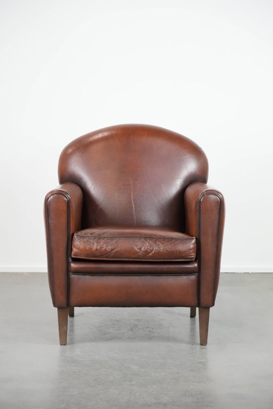 Image 1 of Schapenleren Art Deco design armchair met tijdloze en warme kleuren