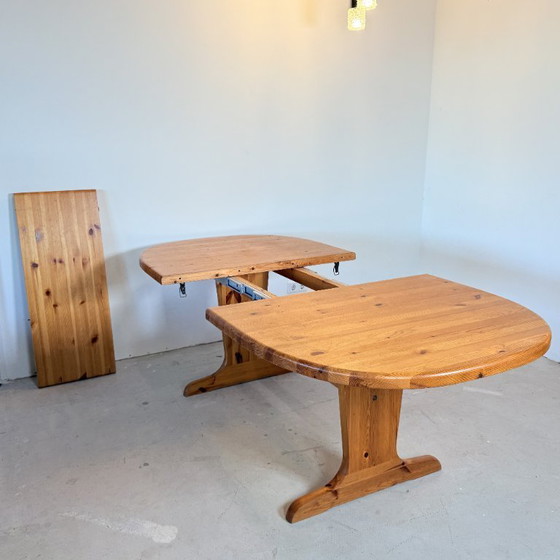 Image 1 of Vintage ovaal grenen tafel met verlengbaar blad