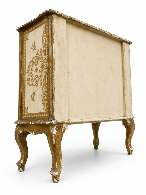 Cassettiera a tre cassetti in legno dorato in stile rinascimentale italiano – Cassettiere, Wood (photo 9 of 9)