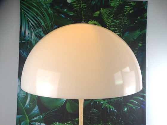 Image 1 of Lampe à poser Louis Poulsen Pantella 23430
