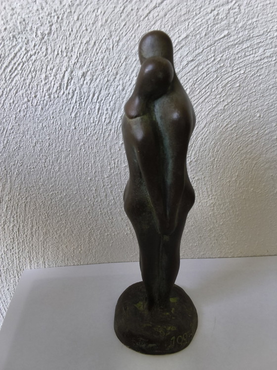Innige Umarmung – Bildhauerei, Bronze (photo 8 of 9)