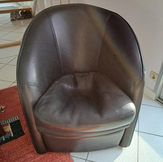 Image 1 of Fauteuil Club "Hall" Black leather, Sellier stitching,