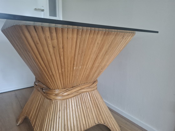 Image 1 of 'Wheat Sheaf' (korenschoof) tafel, ontworpen door John & Eleanor McGuire (of gemaakt in die specifieke stijl) uit de jaren 70.