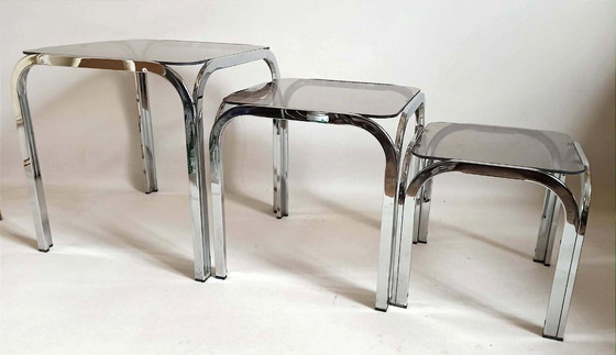 Image 1 of 3 in elkaar passende tafels, jaren 70