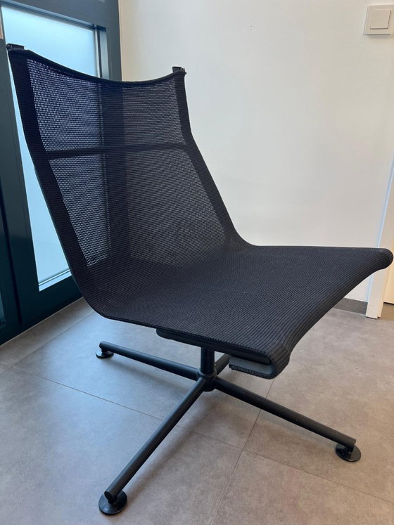 Sedia di design Wagner D1 – Nera – Sedia lounge e da ufficio moderna con rivestimento in rete – Poltrone (photo 2 of 8)