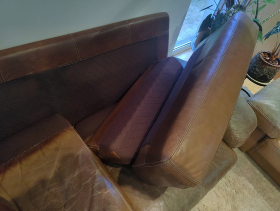 Image 1 of Set di divani in pelle di bufalo vintage: design senza tempo, comfort ineguagliabile e carattere autentico