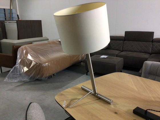 Image 1 of Lampe de table Pavia de marque privée