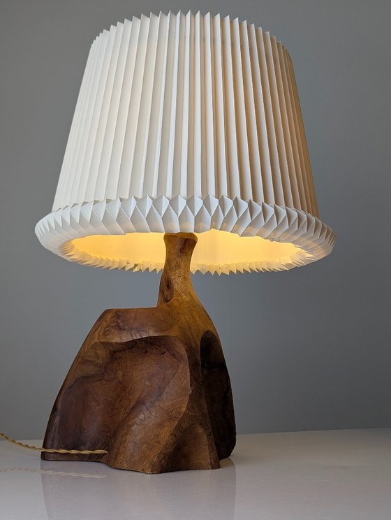 Image 1 of Lampada da tavolo organica moderna in legno d'ulivo intagliato, stile scultoreo, anni '70