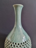 Große Koryo-Seladon Doppelwand-Vase (Sukashi) – Meister An Bong-hak