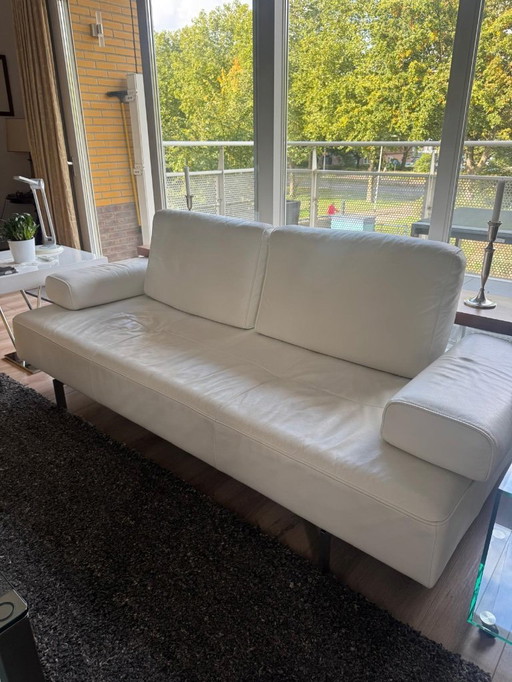 Canapé élégant Rolf Benz DONO en bon état