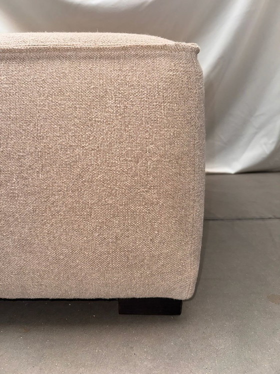 Image 1 of Vast gestoffeerde Dix pouf