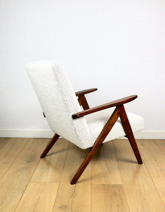 Image 1 of Poltrona vintage B-310 VAR strutturale boucle bianco anni '70 - legno marrone