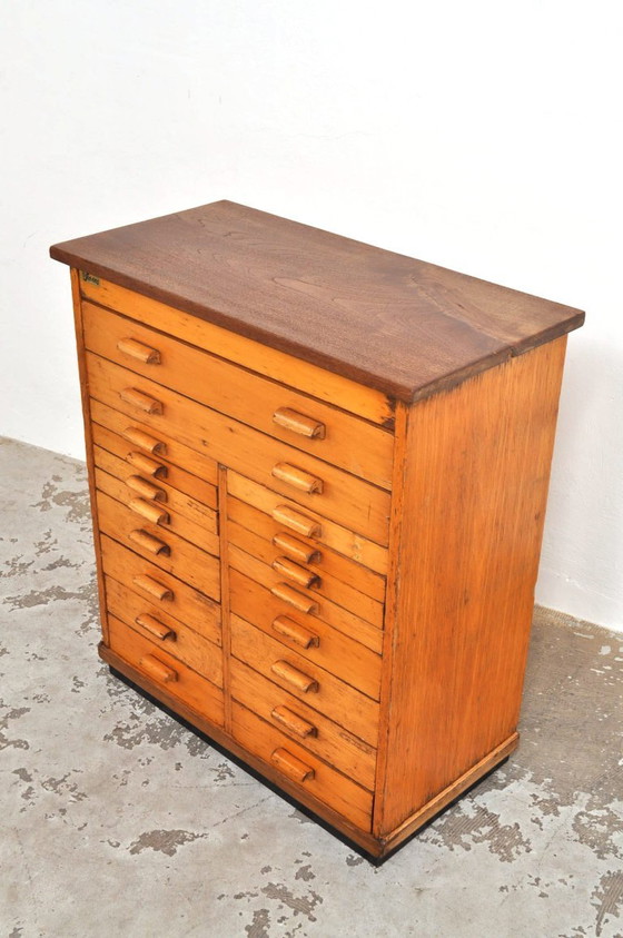 Armadio scolastico / Cassettiera vintage in faggio anni '50 – Cassettiere, Wood (photo 6 of 8)