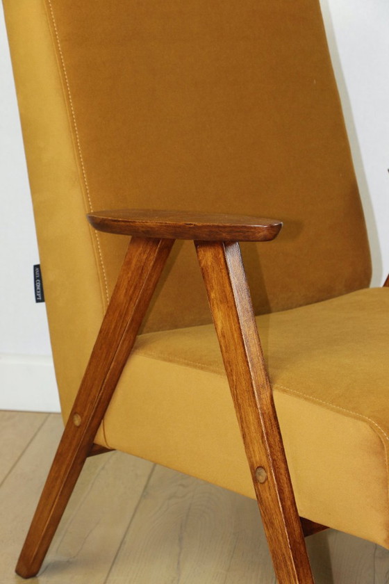 Classic Vintage Golden Velvet Armchair Jade - Like Chierowski Model - 2 Pieces Available – Axel Concept (photo 10 of 11)