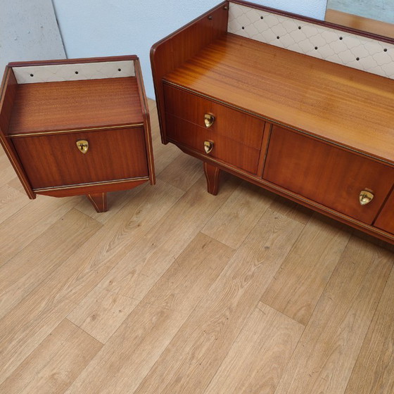 Image 1 of Ensemble tables de chevet vintage milieu du siècle avec coiffeuse - Prix