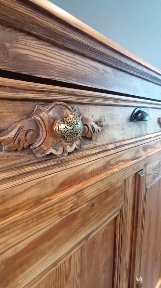 Image 1 of 💥Verfügbar 💥Antiker Kleiderschrank aus Naturholz, einzigartiges, restauriertes Stück