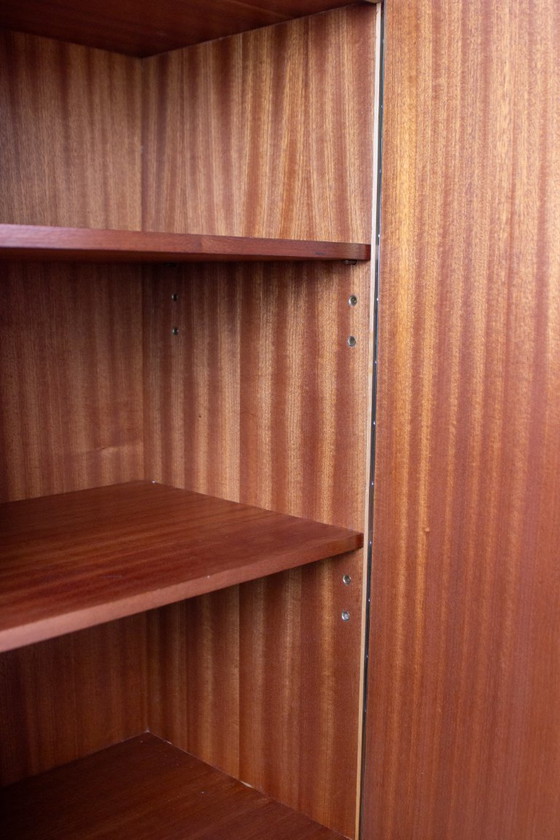 Image 1 of Armadio alto vintage in teak, cassettiera in stile danese di metà secolo.