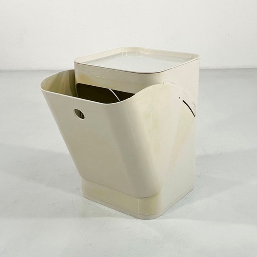 Cesto de ropa blanco de Anna Castelli para Kartell, años 70