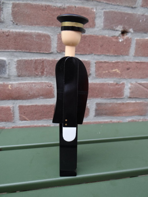 Kay Bojesen Holzpolizist Figur H20cm, dänisches Design Sammlerstück – decoratieve objecten, Wood (photo 2 of 8)