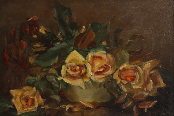 Image 1 of Nature morte vintage représentant un vase avec des fleurs, France ca. 1940