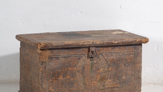 Coffre ancien en bois massif (Année 1830) #34 – Armoires de rangement, Rustic (photo 3 of 40)