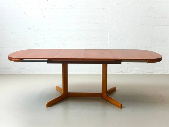 Image 1 of Eleganter Lübke Ausziehtisch aus Kirschholz – zeitloses Design und hochwertige Verarbeitung
