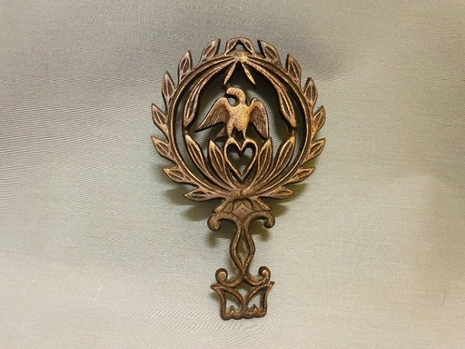American Eagle cast iron trivet hot pot holder
