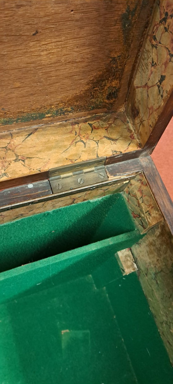 Image 1 of Antike Reisekiste der Armee und Marine aus London | ca. 1900