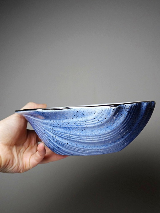 Image 1 of Zeldzame grote vintage Christian Dior sieradenbak uit de jaren 80, gemaakt van keramiek in de vorm van een sint-jakobsschelp.