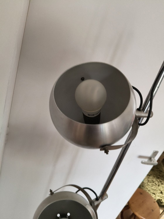 Lampadaire Vintage Space Age Eyeball – Années 70 (2 lumières) – Aluminium, Métal (photo 3 of 12)