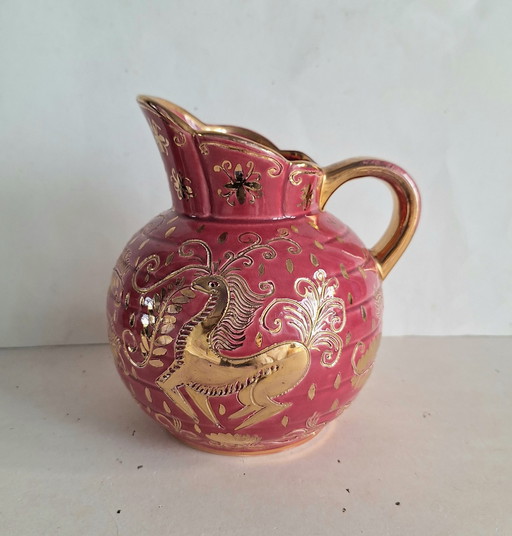 Brocca in ceramica d'epoca Jemappes Faïencerie Belgio con favolosi animali e motivi floreali.