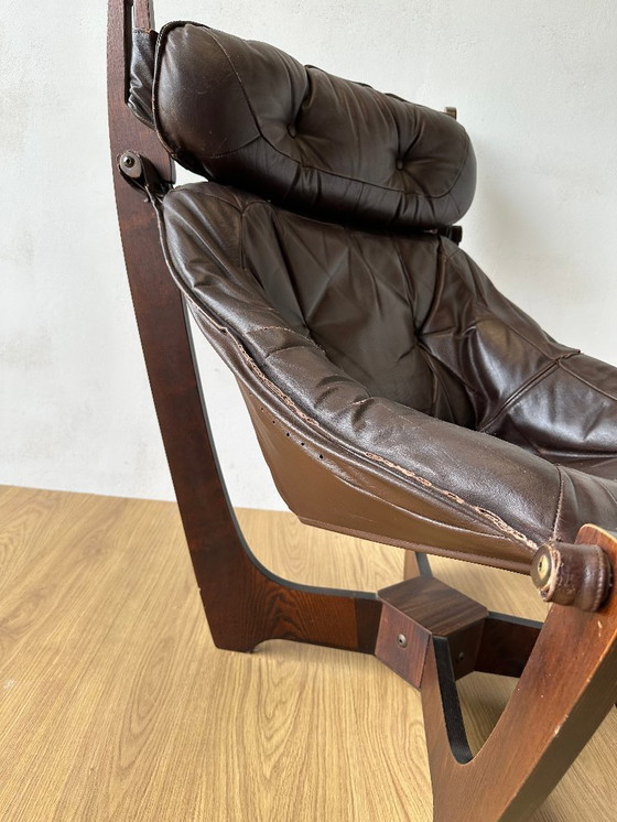 Image 1 of Der Sessel Luna wurde in den 70er Jahren von O. Knutsen entworfen.