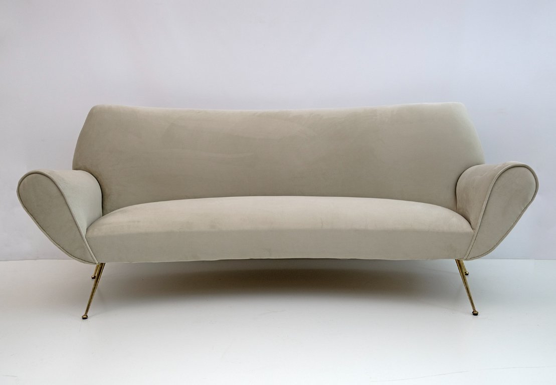 Divano curvo in velluto italiano Gigi Radice Mid-Century Modern