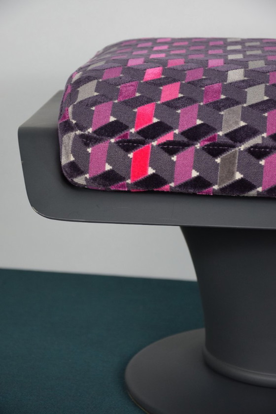 Image 1 of Poltrona vintage con poggiapiedi | Richard Neagle | Sormani