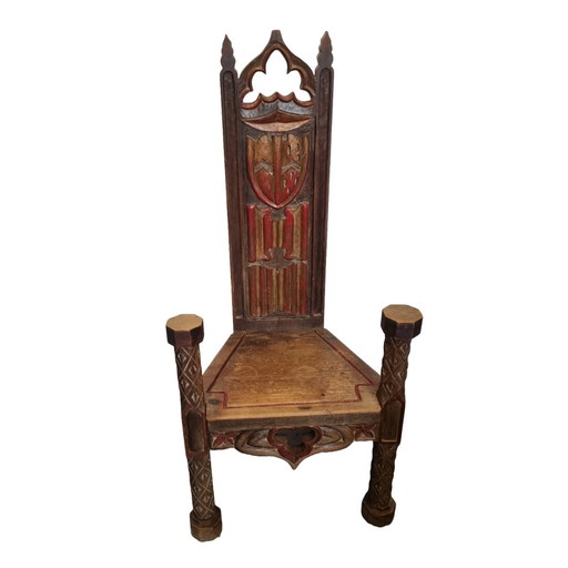 Chaise de style gothique Début du 20e siècle