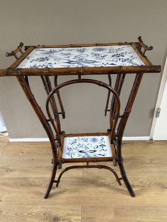 Image 1 of Victoriaanse Faux bamboo theetafel of plantenstandaard