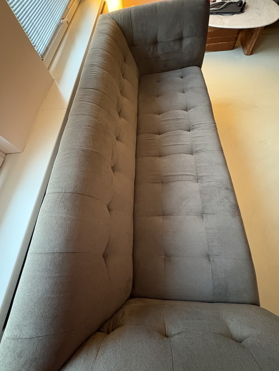 Image 1 of Wunderschönes 3-Sitzer-Sofa und passender Hocker aus Samt von Wulf Wonen