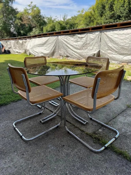 Italiaanse ronde eettafel met rotan stoelen – Set van 5